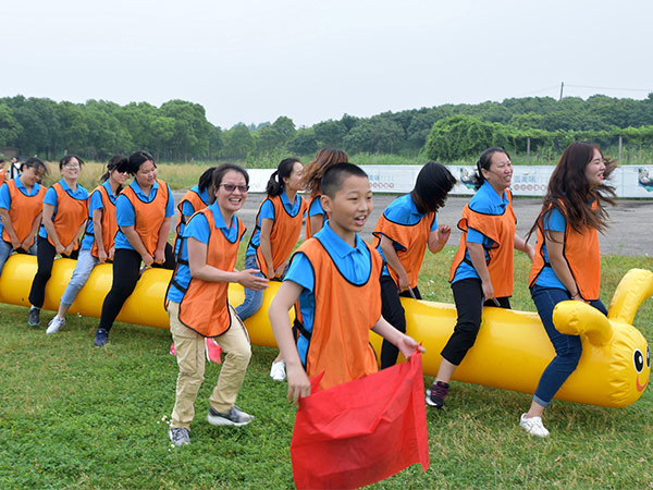 免费的十八款禁用APP金屬團隊參與戶外拓展比賽