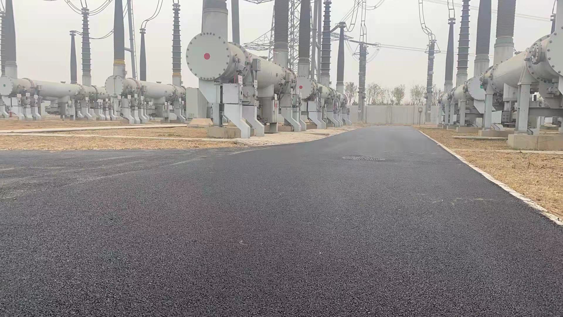 工廠瀝青路麵施工